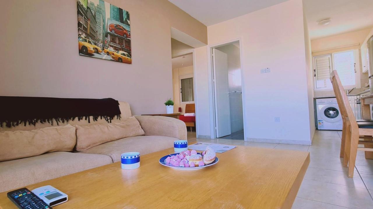Stay Sunshine Apartment Paralimni Dış mekan fotoğraf
