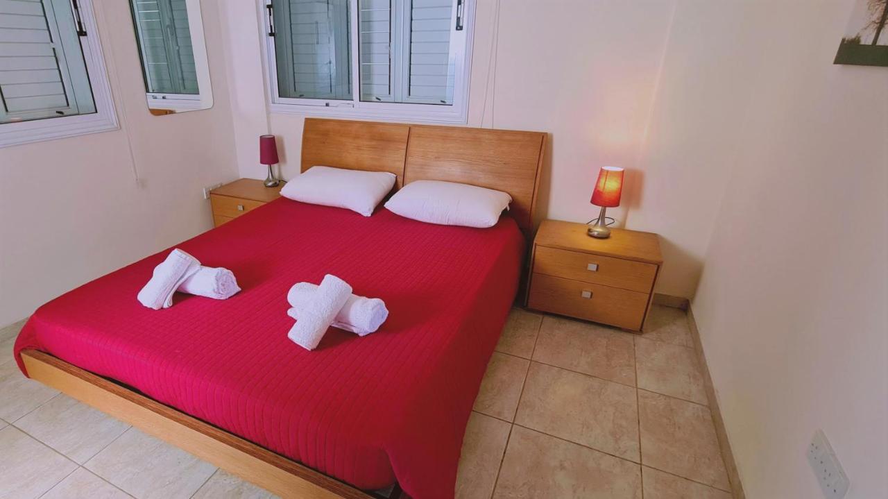 Stay Sunshine Apartment Paralimni Dış mekan fotoğraf