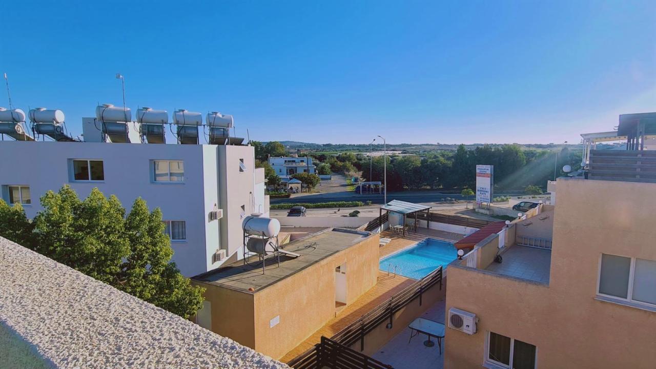 Stay Sunshine Apartment Paralimni Dış mekan fotoğraf