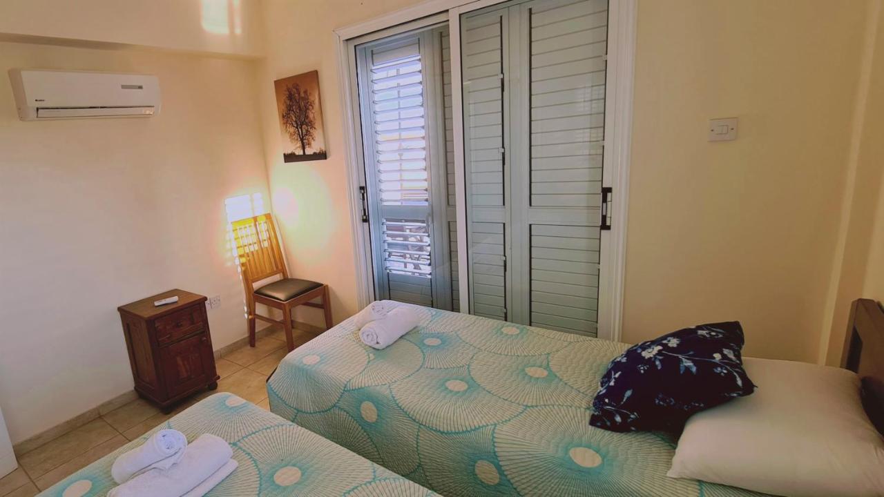Stay Sunshine Apartment Paralimni Dış mekan fotoğraf
