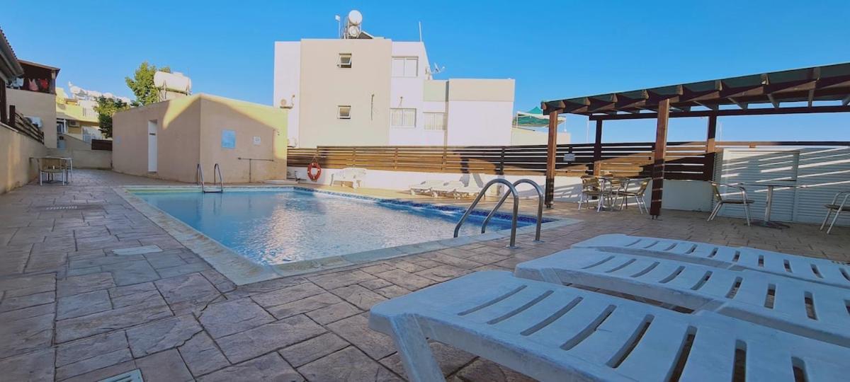 Stay Sunshine Apartment Paralimni Dış mekan fotoğraf